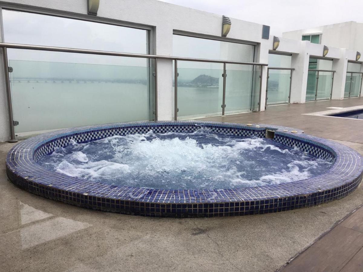 Luxury Suites River Front Guayaquil Exterior foto
